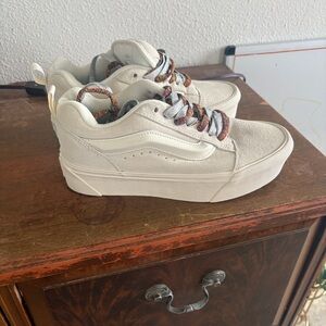Vans Knu White Chunky Platform Sneakers Size Womens 6.5 NWOB